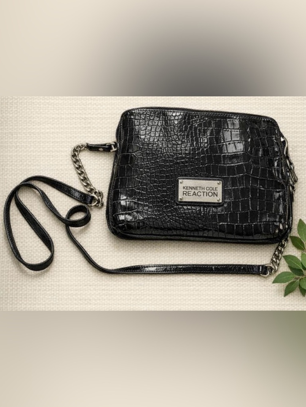 Kenneth Cole Reaction Croc‑Embossed Shoulder Bag – Sleek & Versatile